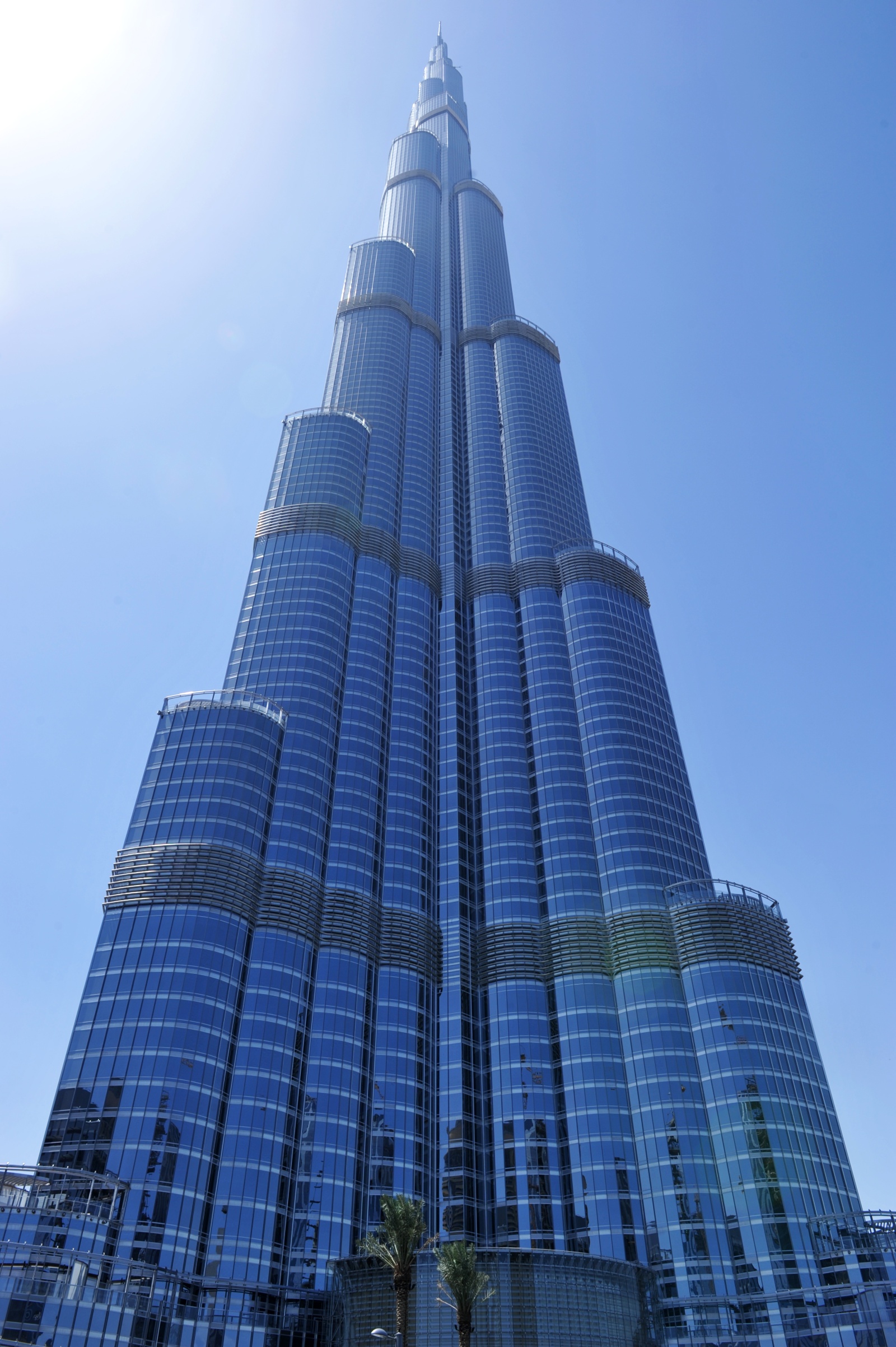 Dubai Burj Khalifa Hotels; Armani Hotel Dubai - Stay In The World's Tallest Tower